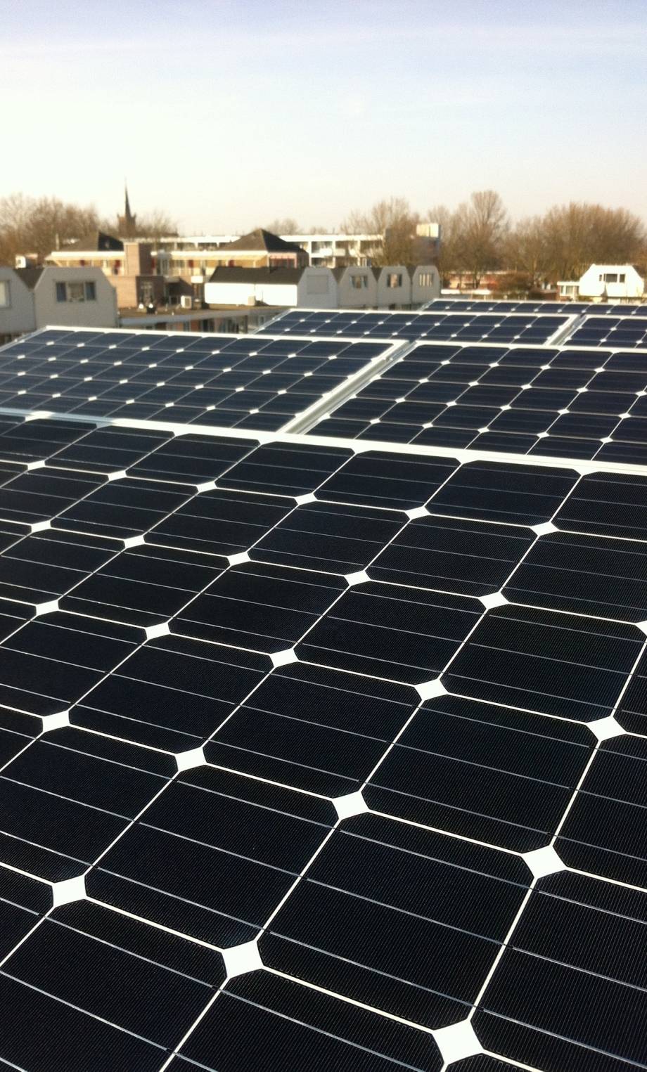 solar-panels-2813032_1920